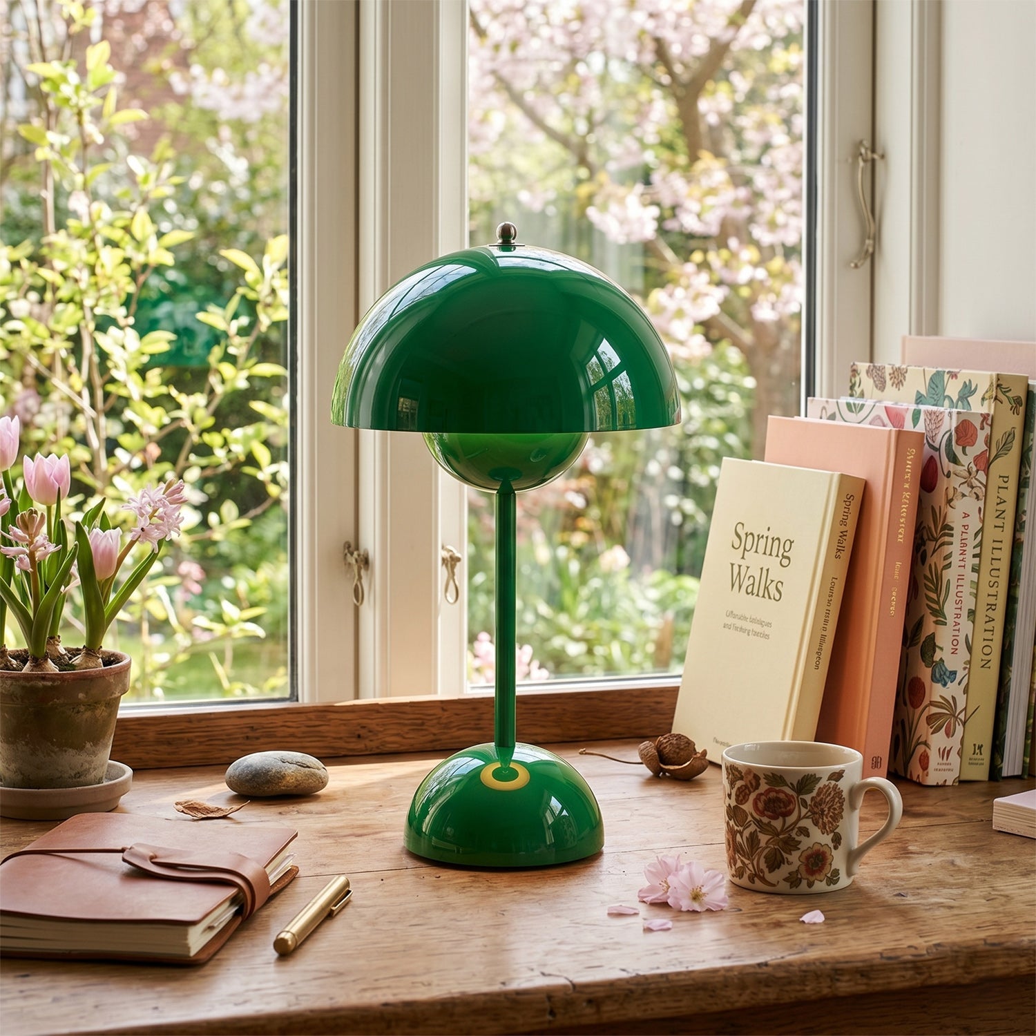 Flowerpot VP9 Table Lamp (Built-in Battery)