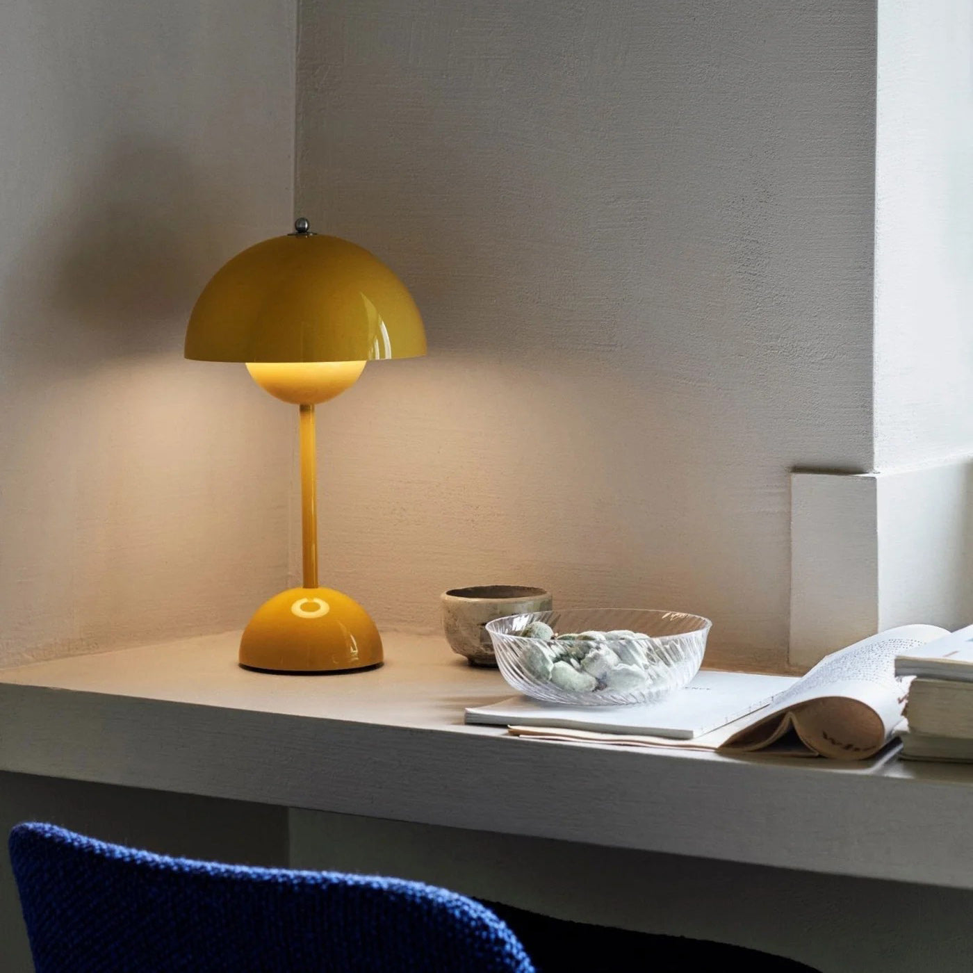 Flowerpot VP9 Table Lamp (Built-in Battery)