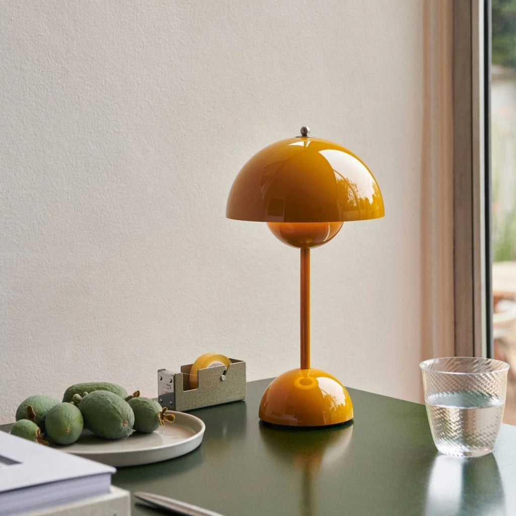 Flowerpot VP9 Table Lamp (Built-in Battery)