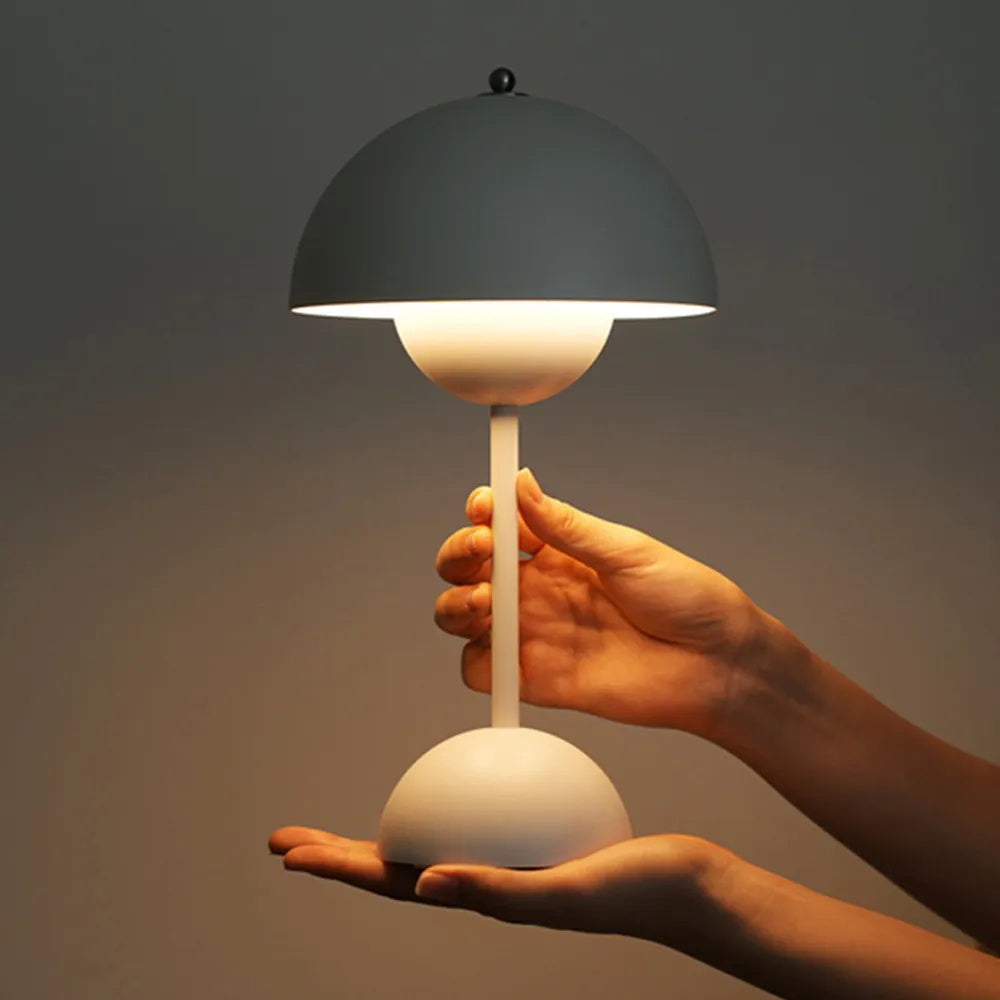 Flowerpot VP9 Table Lamp (Built-in Battery)