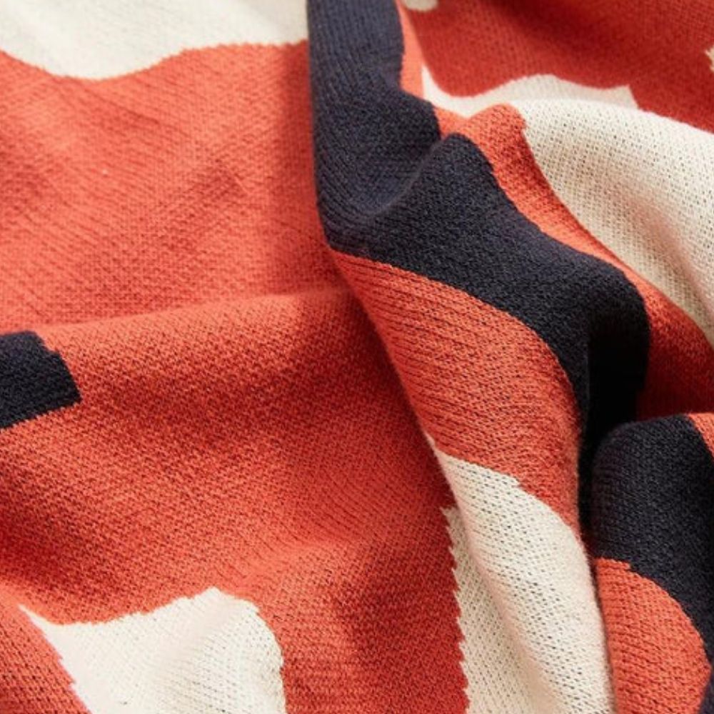 Spring Blossom: Cotton blankets made of cotton with floral knit pattern & breathable quality – for living room & bed
