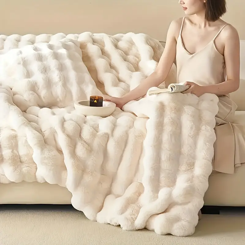 Polyester Fiber Fur Blanket Soft Synthetic Fur Thick Texture Solid Color Throw