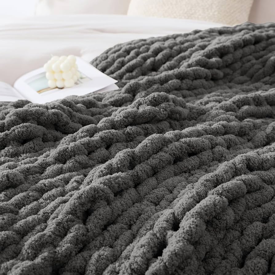 Polyester Fiber Fur Blanket Soft Synthetic Fur Thick Texture Solid Color Throw