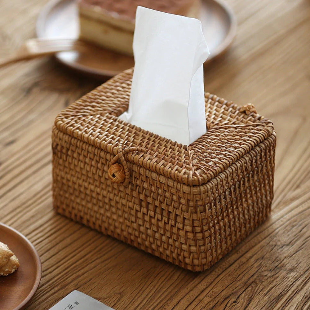 WovenMagic: Rattan Tissue Box with Lid – Natural, Easy-Care & Stylish for Home & Office