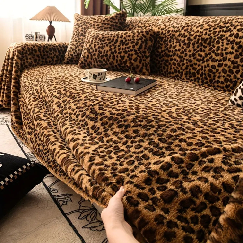 CozyLeopard: Sofa Cover with Leopard Pattern & Plush Texture – for Living Room & Couch