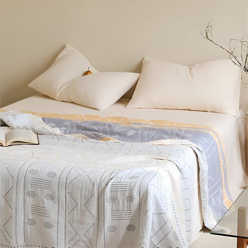 GeoSanft: Cotton blankets made from organic cotton with a modern geometric pattern & breathable structure – for sofa & bedroom