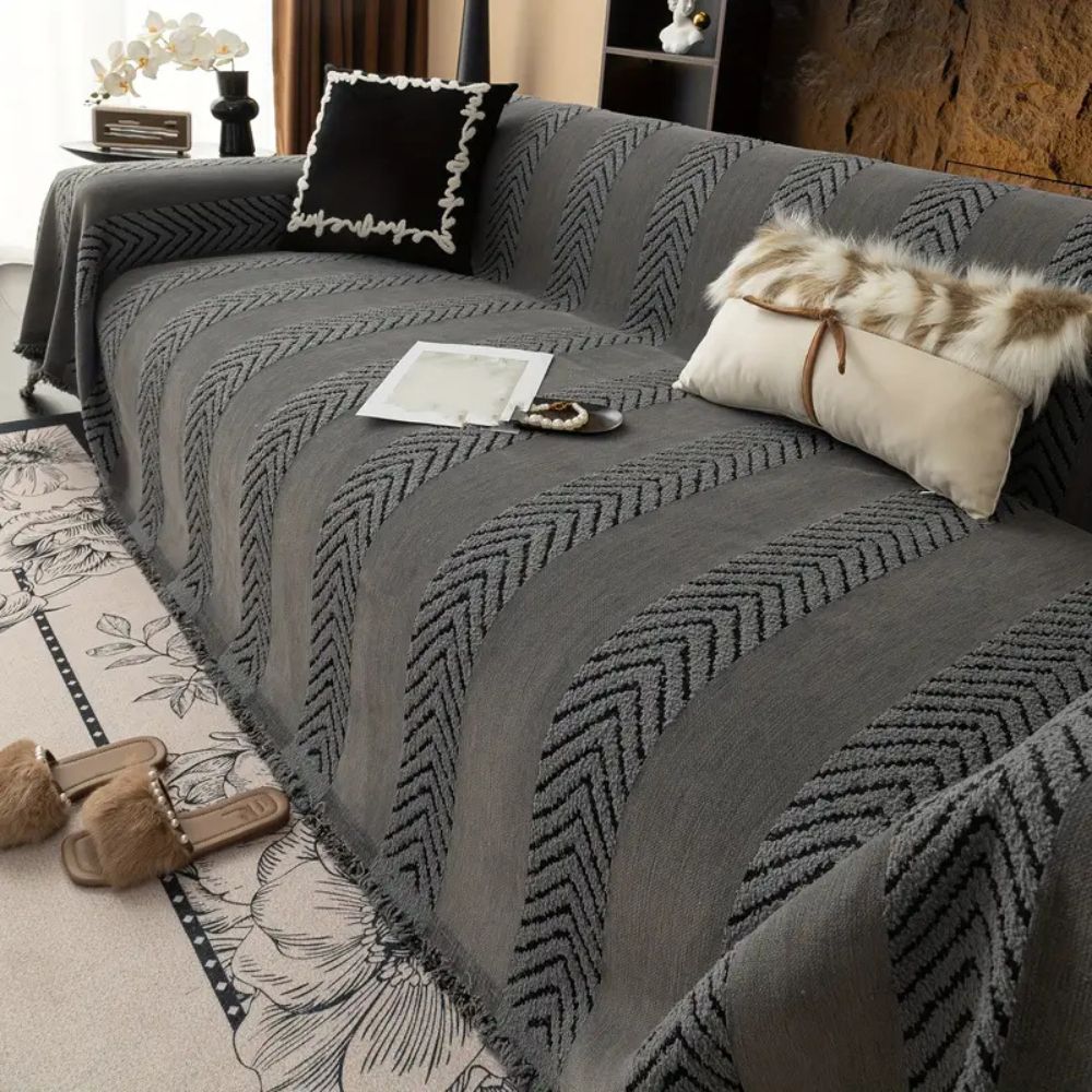GeoWebart: Sofa Cover in Chevron Design Made of Breathable Microfiber with Geometric Pattern – for Sofa & Living Room