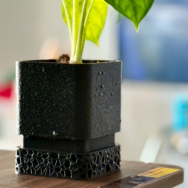 Geometric Plant Pot with Drainage Hole and Removable Tray Lightweight Plastic