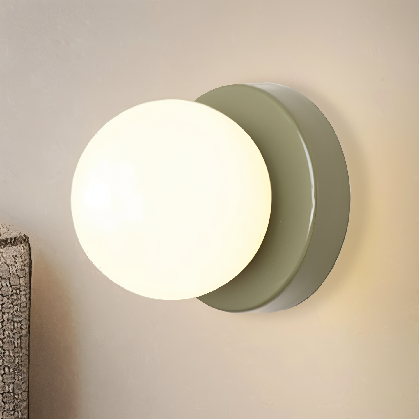 GlowSphere: Elegant LED Wall Light Made of White Glass – Stylish Light for Living Rooms & Bedrooms