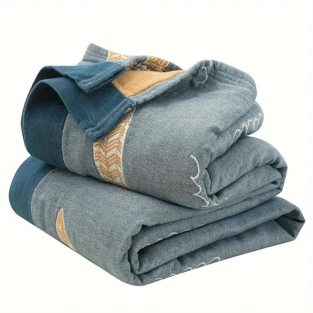 GoldenFish: Reversible Cotton Blanket with Fish Pattern & Light Texture – for Bed & Sofa