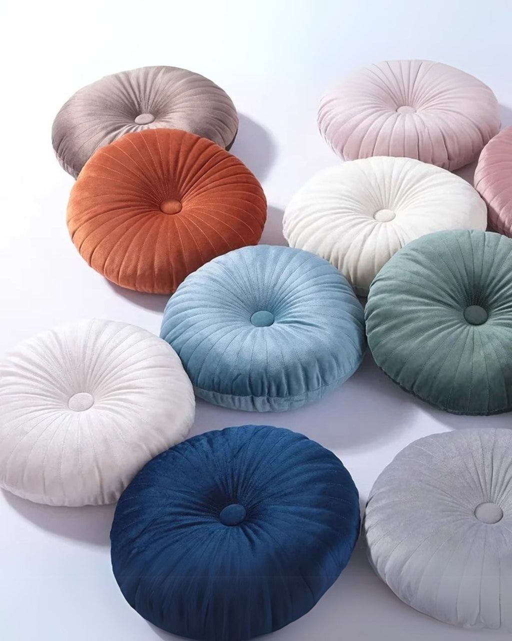Poetica – Round Cushion in Contemporary Style
