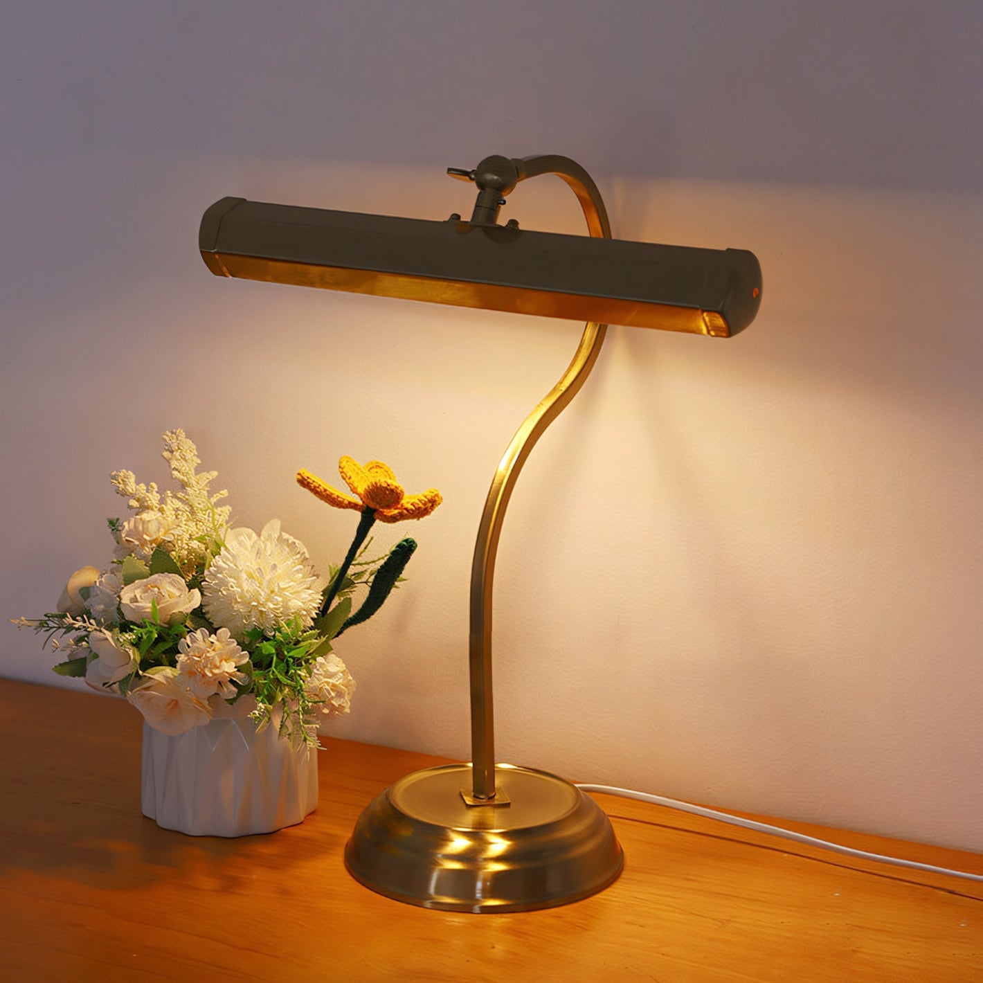 Halcyon S-Curve Adjustable Task Table Lamp