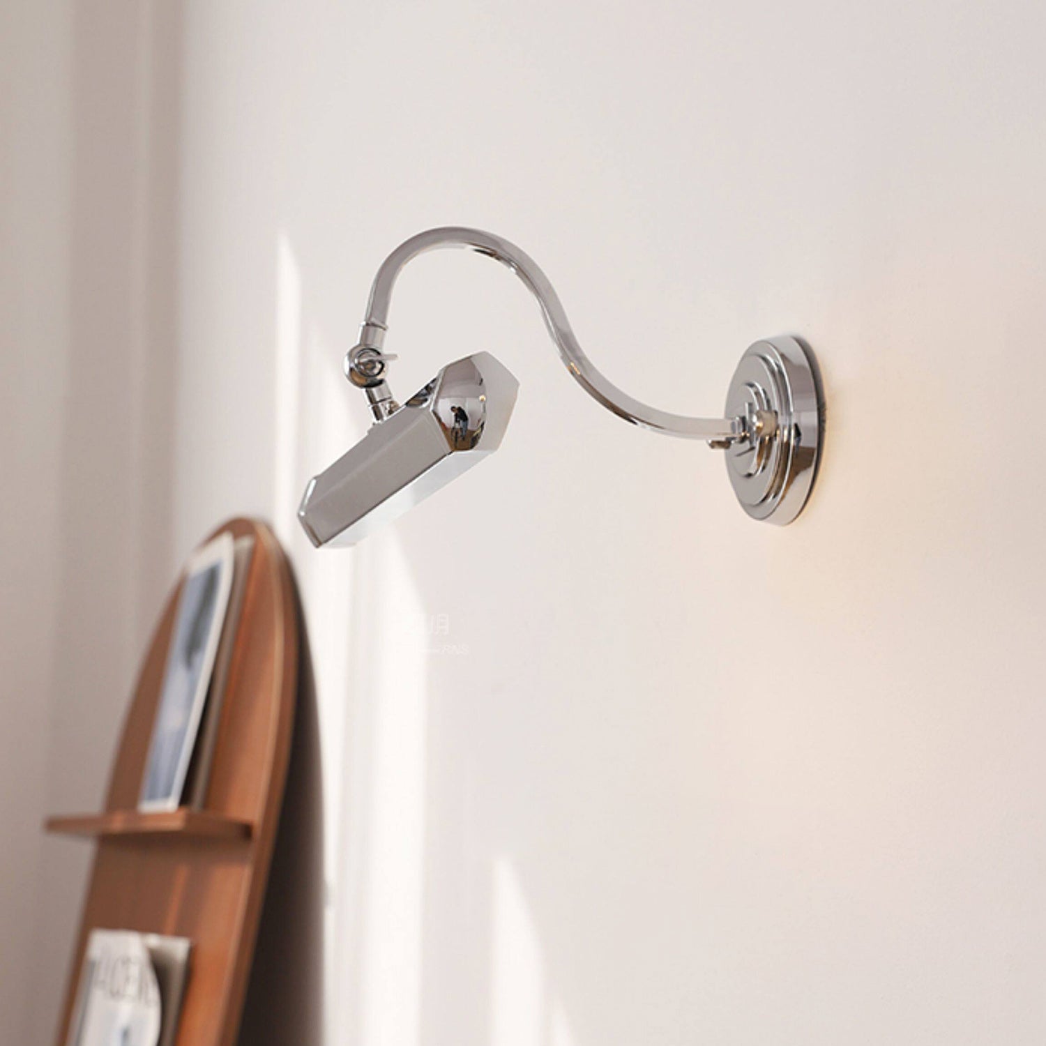 Halcyon Swan-Neck Adjustable Picture Wall Light