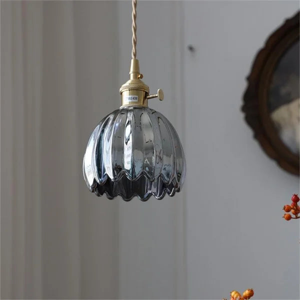 HanaLicht: Japanese Glass Pendant Lamp in Retro Flower Design – Elegant Hanging Light