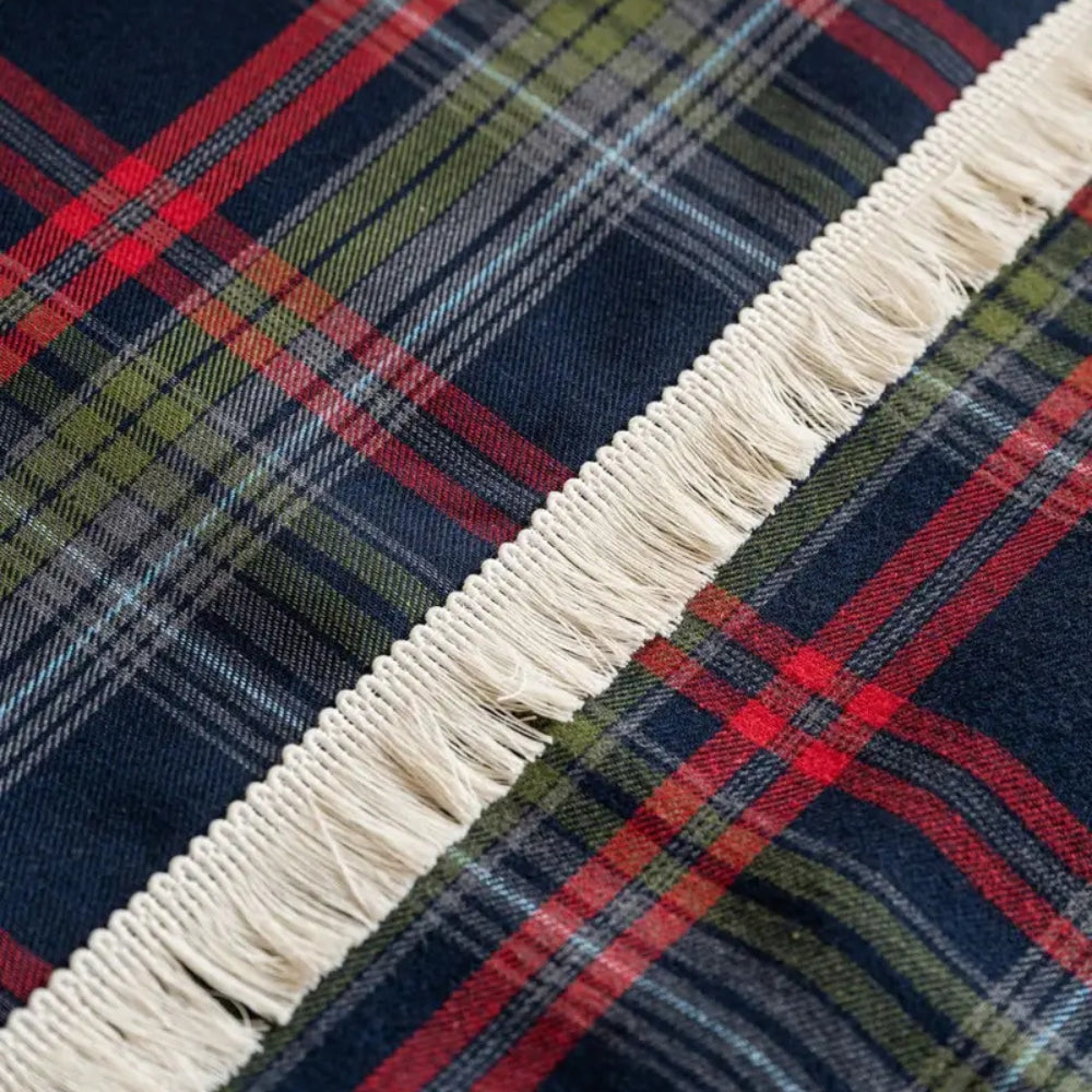 Herdlinie: Sofa Throw in Plaid Design Made of Microfiber & Easy-Care Structure – for Living Rooms & Couches