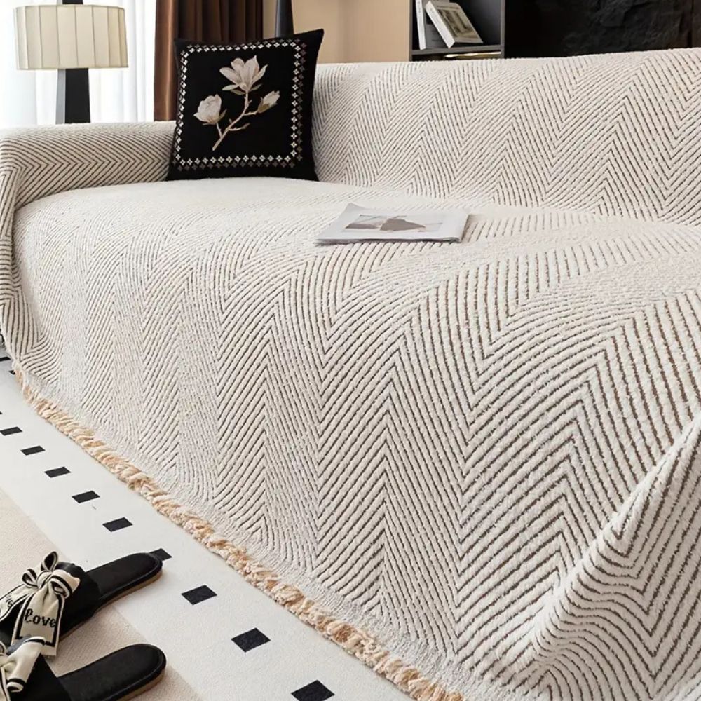 HerringLoom: Non-Slip Sofa Cover with Houndstooth Pattern & Microfiber Comfort – for Sofa & Pet Households