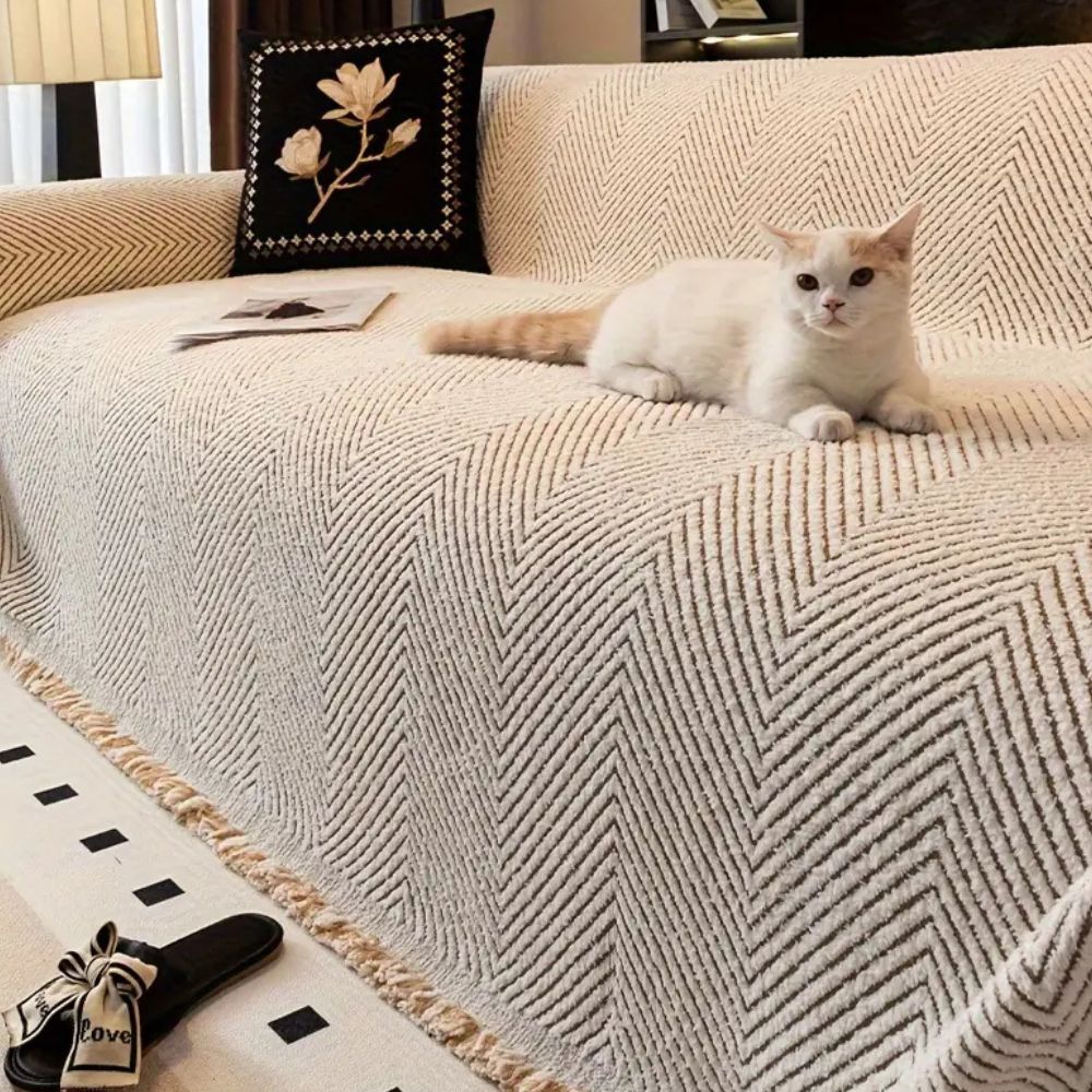 HerringLoom: Non-Slip Sofa Cover with Houndstooth Pattern & Microfiber Comfort – for Sofa & Pet Households