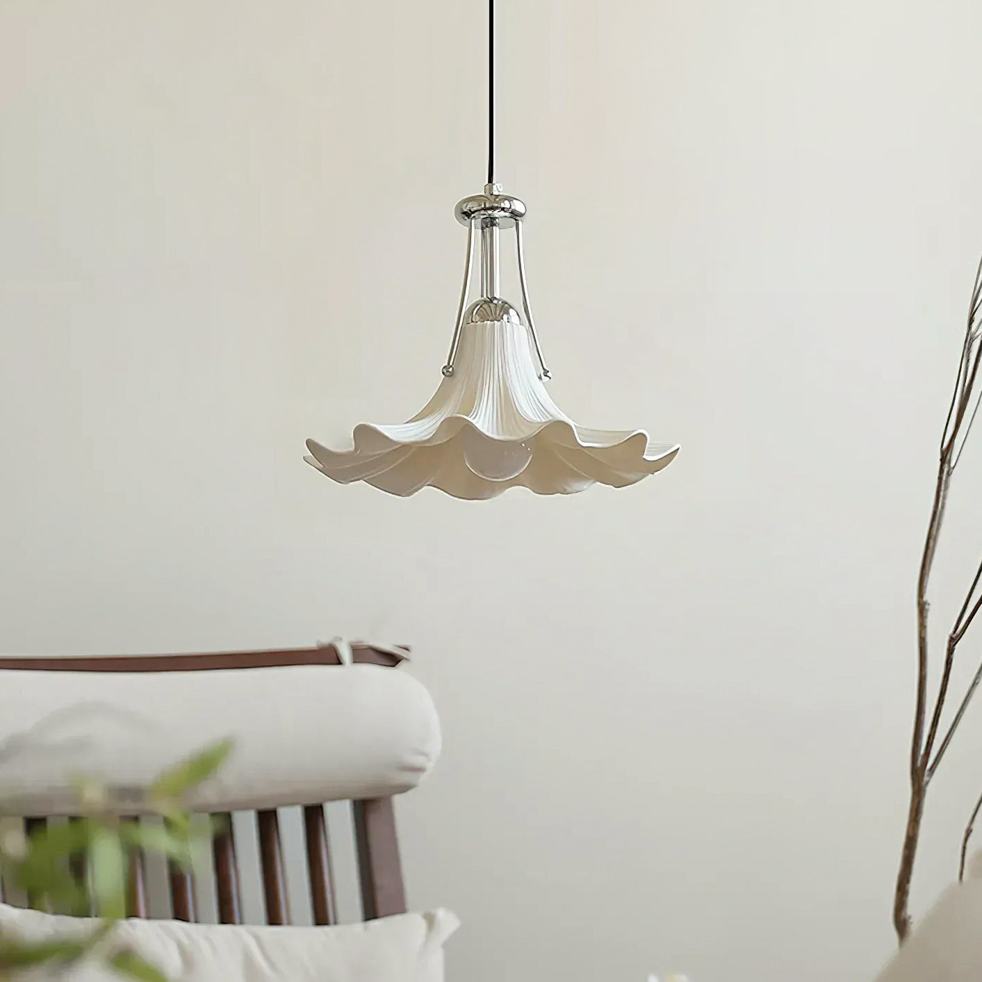 Hibiscus Petal Glass Pendant Lamp