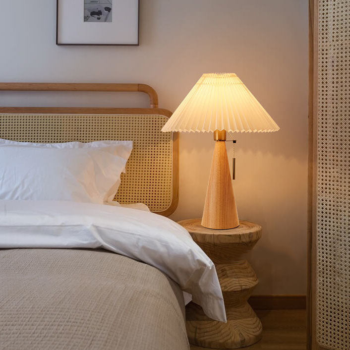 HikariHolz: Minimalist LED Table Lamp with Wooden Base & Fabric Shade – Ideal for Nightstand & Reading Nook
