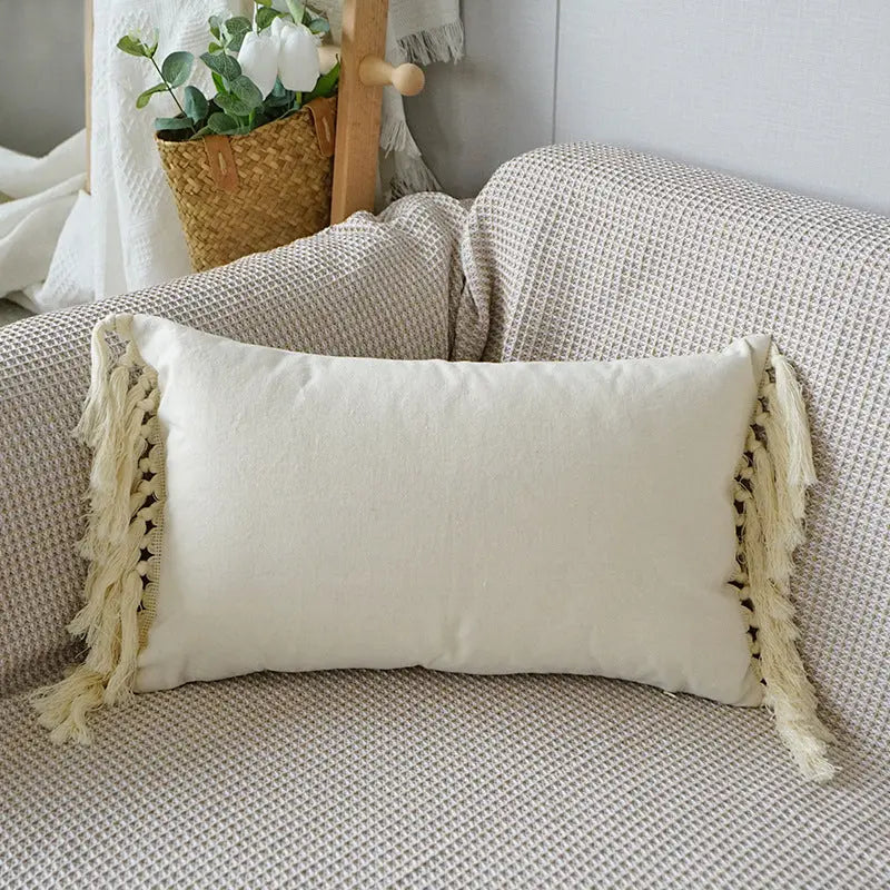 Caelenae - Decorative Throw Pillow with Textured Pattern and Tassels