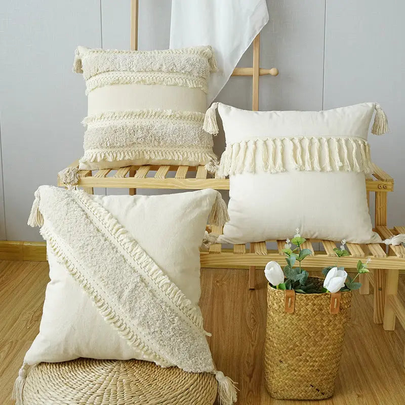 Caelenae - Decorative Throw Pillow with Textured Pattern and Tassels