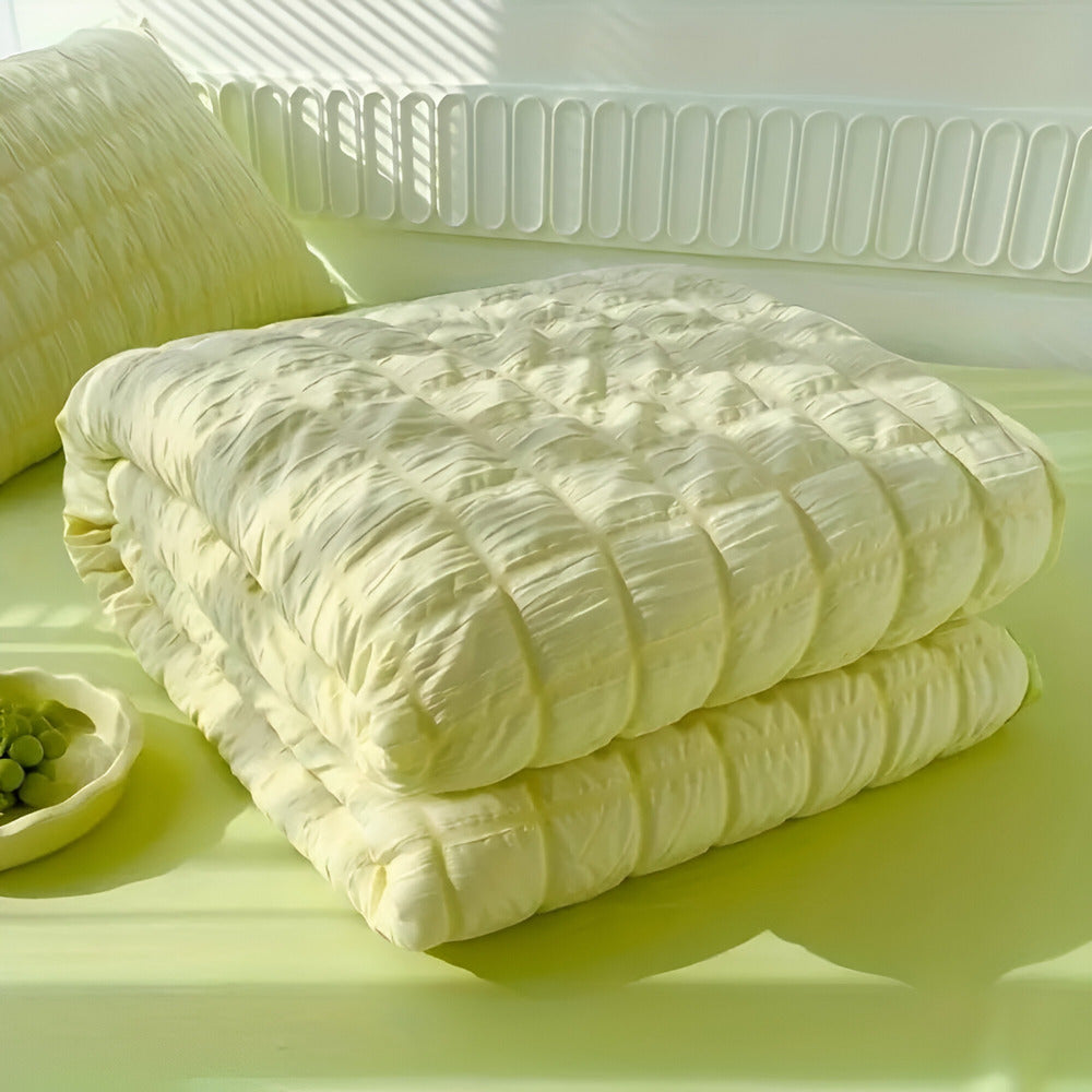 Amphora - Lightweight Breathable Summer Quilt