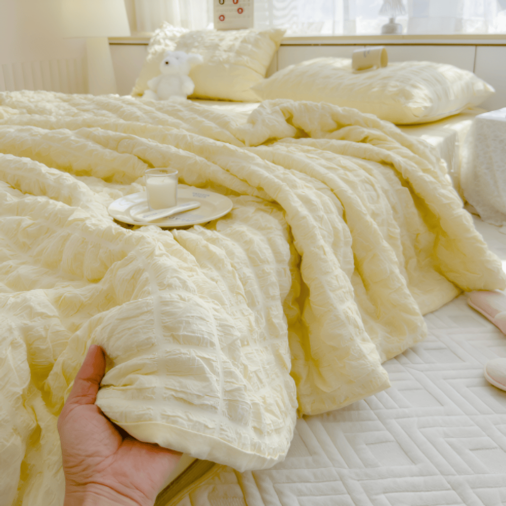 Amphora - Lightweight Breathable Summer Quilt