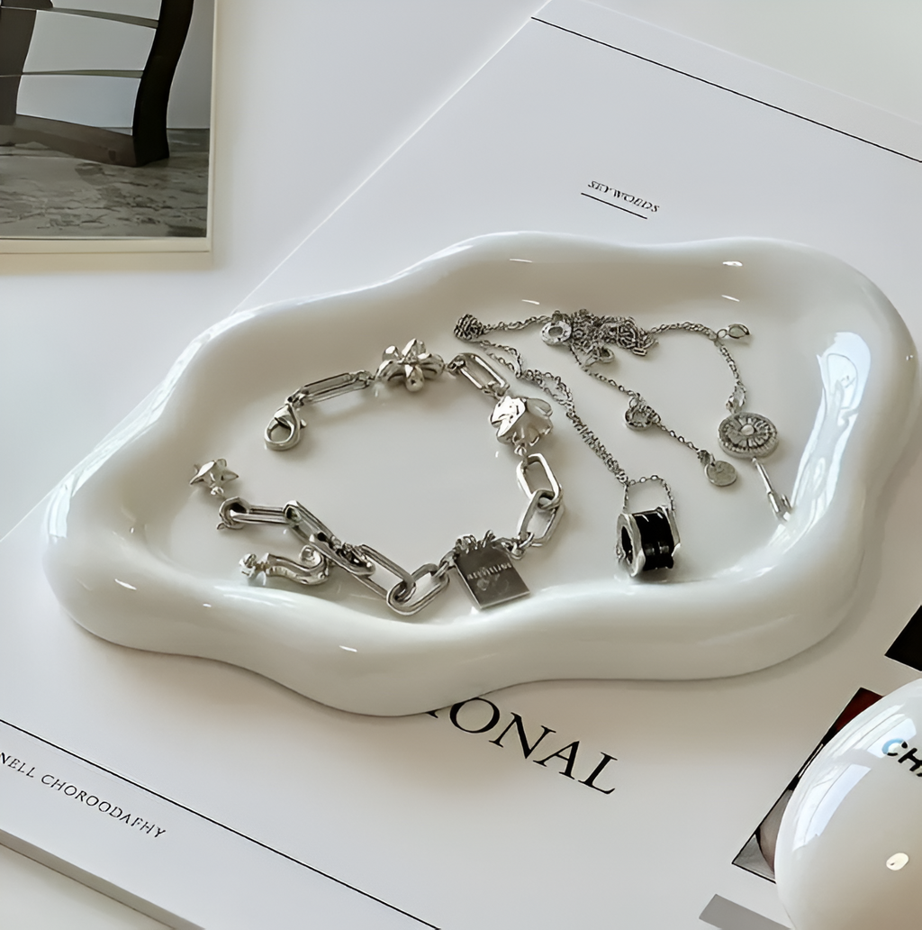 Neranthe - Elegant White Ceramic Jewelry Dish