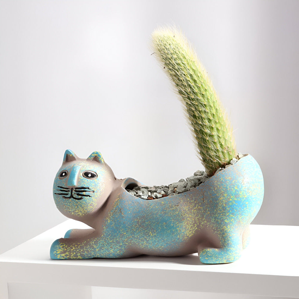 Lunavelle - Charming Clay Flowerpot with Cat Design for Plants