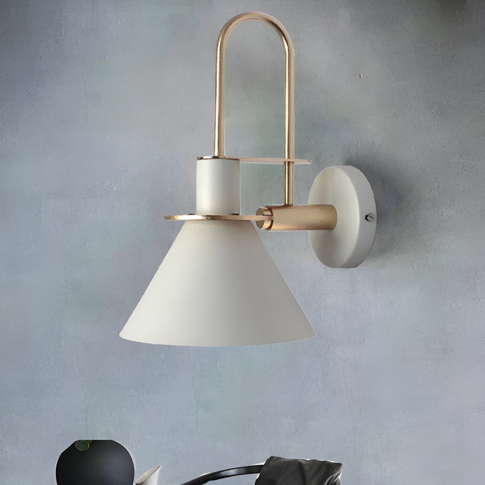Zoralia - Postmodern LED Wall Lamp with Trumpet-Shaped Design