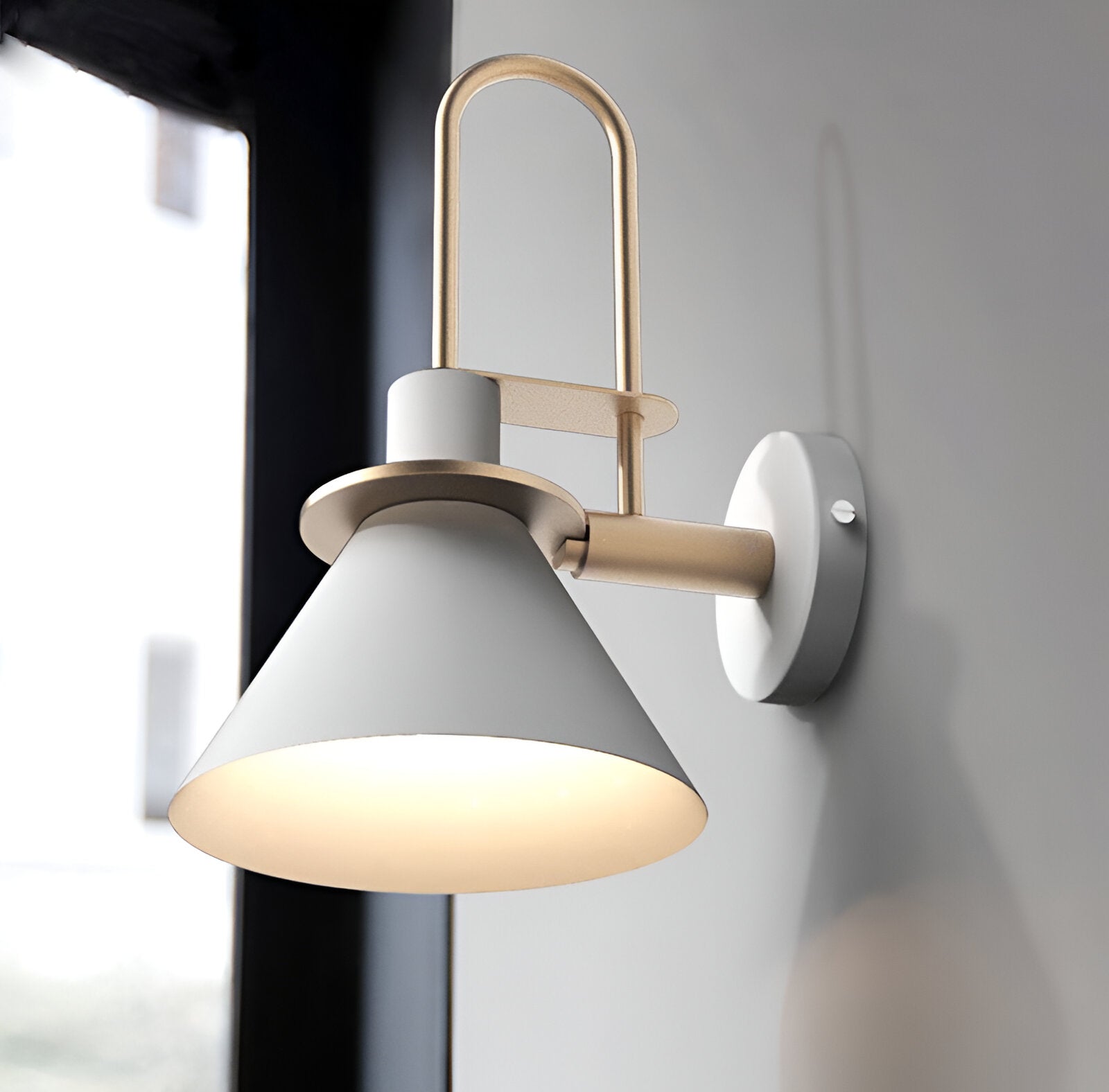 Zoralia - Postmodern LED Wall Lamp with Trumpet-Shaped Design