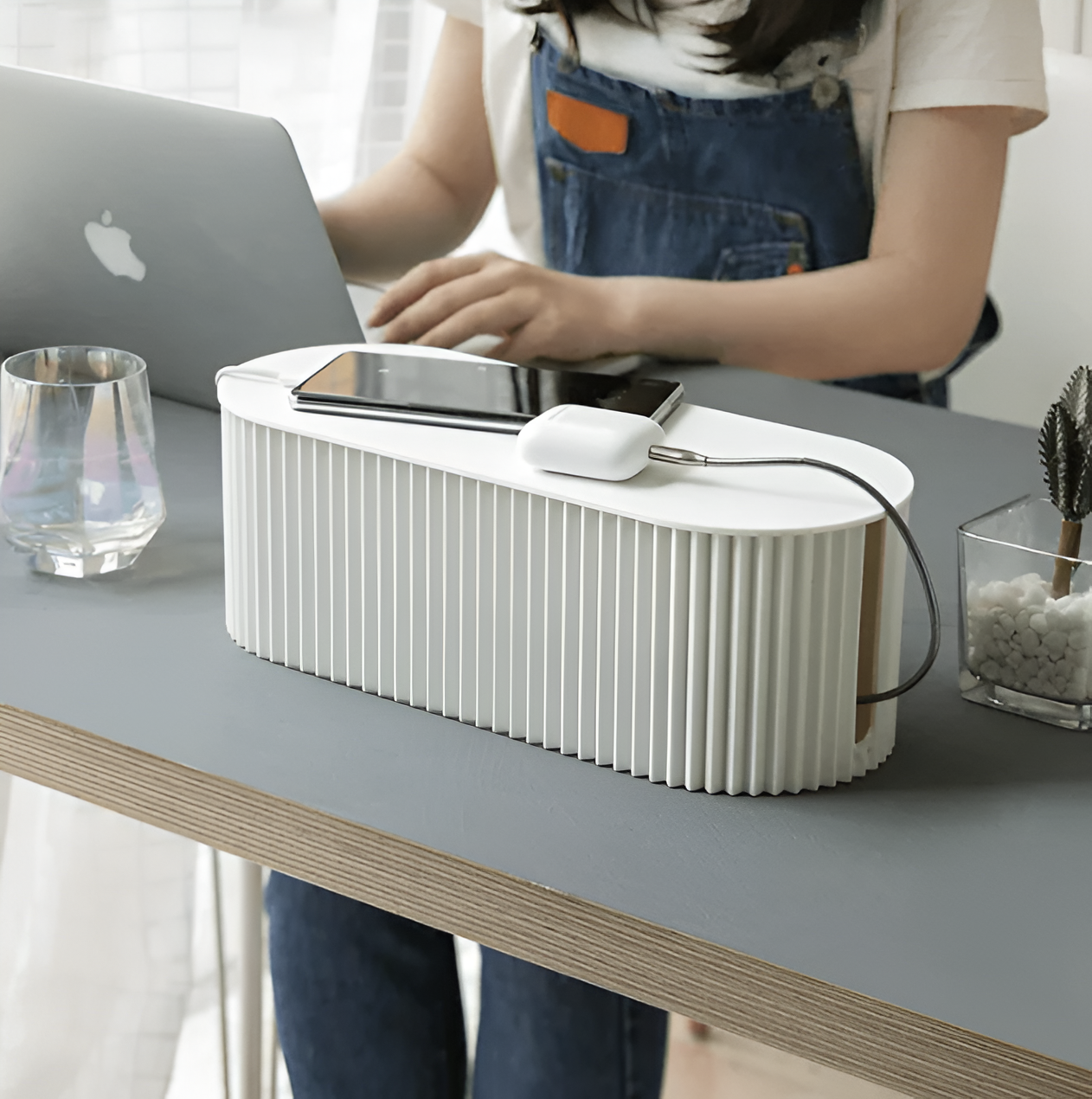 Caliane - Simple Cable Box in Macaron Style