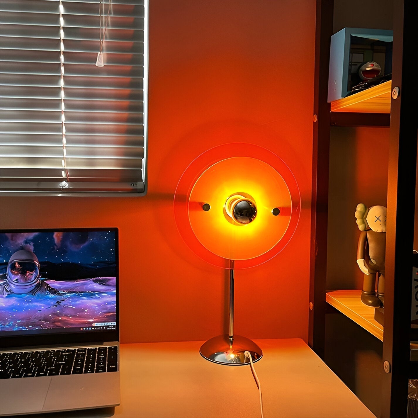 Sylinaea - Vintage Disc LED Table Lamp