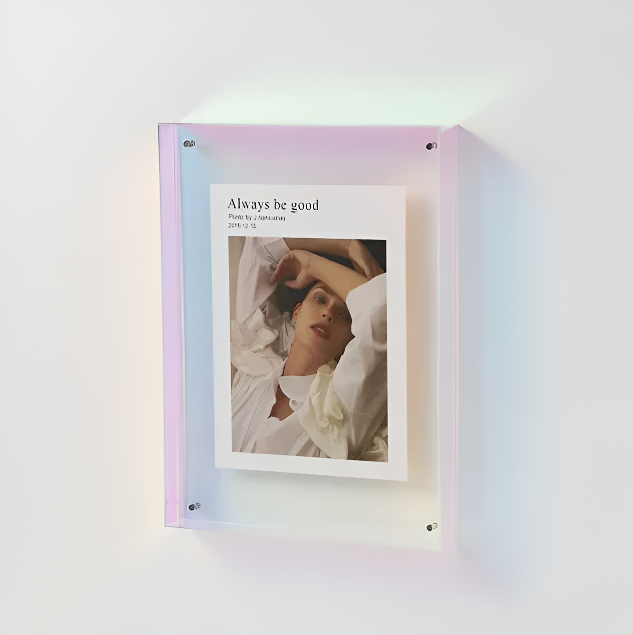 Seravina Acrylic Photo Frame | Modern Minimalist, Freestanding Display