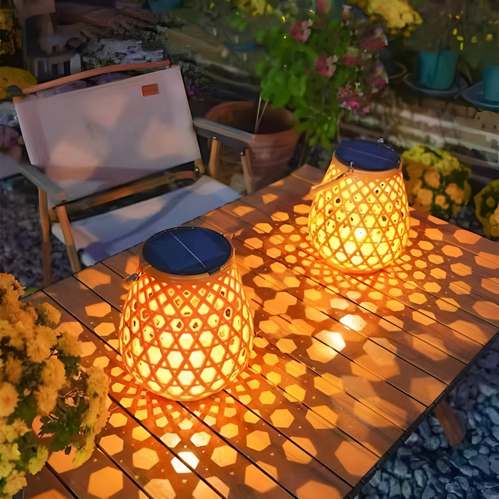 Isavora - Solar Garden Lamp with Woven Bamboo Appearance