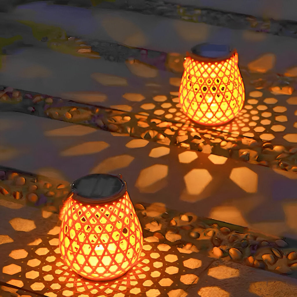 Isavora - Solar Garden Lamp with Woven Bamboo Appearance