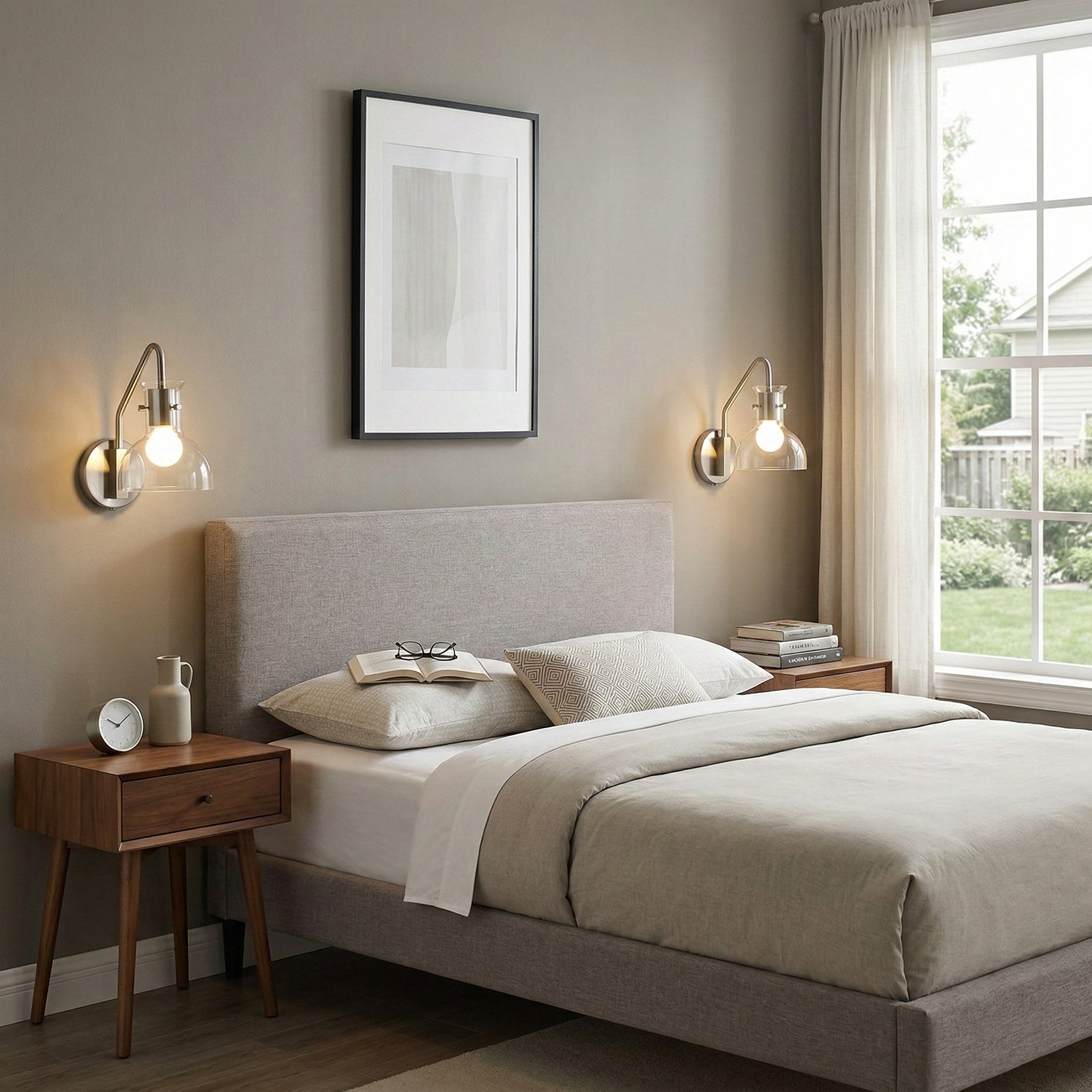 Hyaline Clear Glass Beaker Wall Lamp