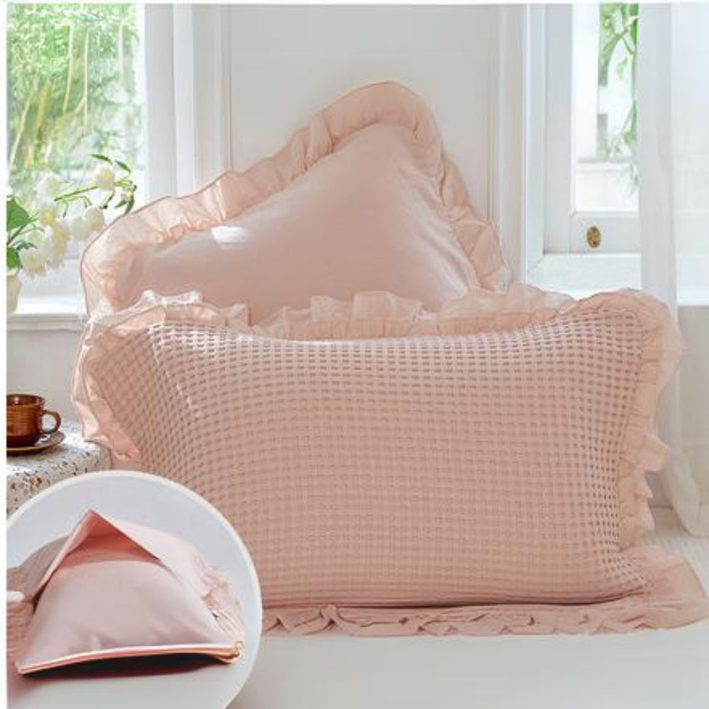 HyggeSpitze: Cotton Cushion Cover in Waffle Look with Ruffles – Decorative & Durable (Set of 2)