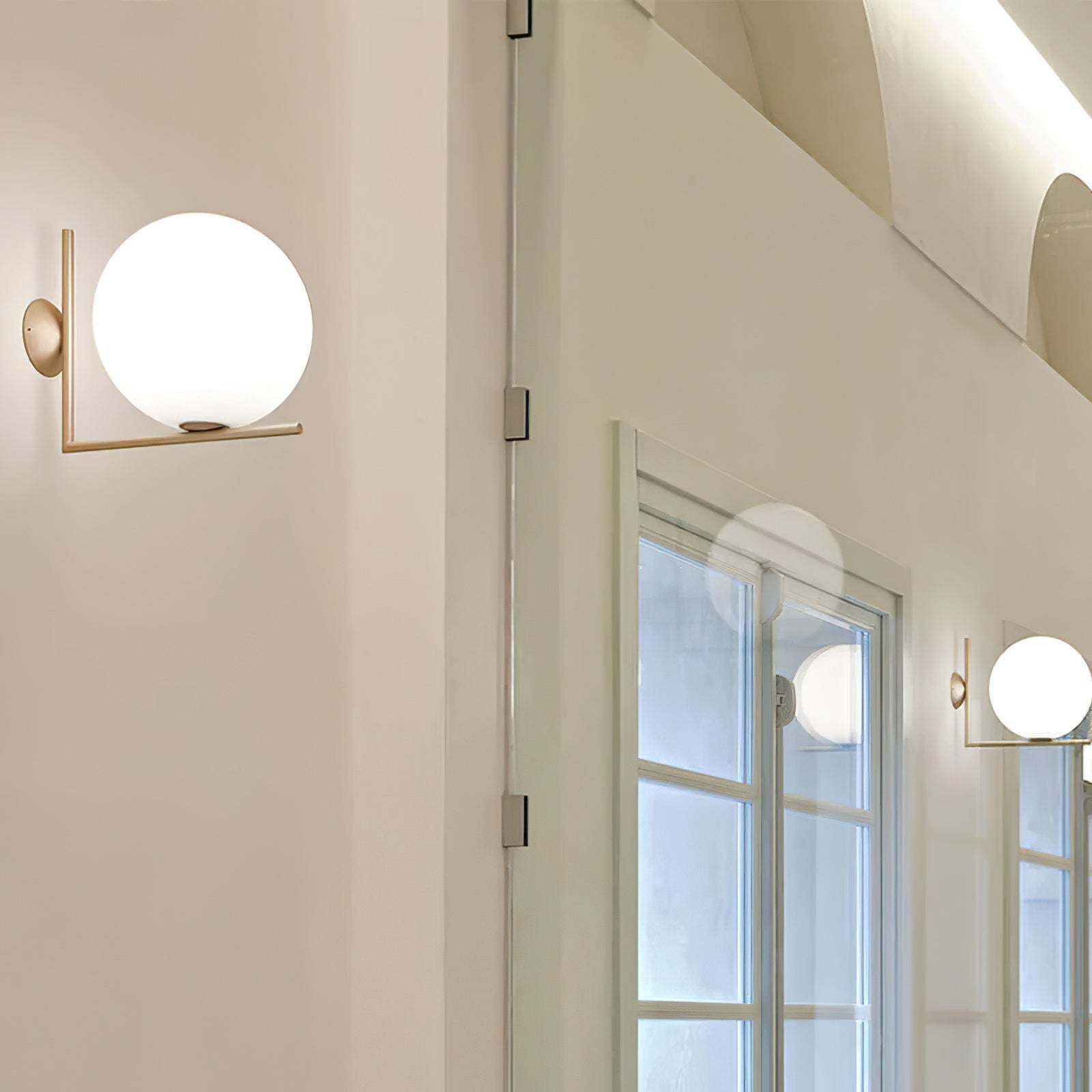 IC Wall Lamp 8.7"