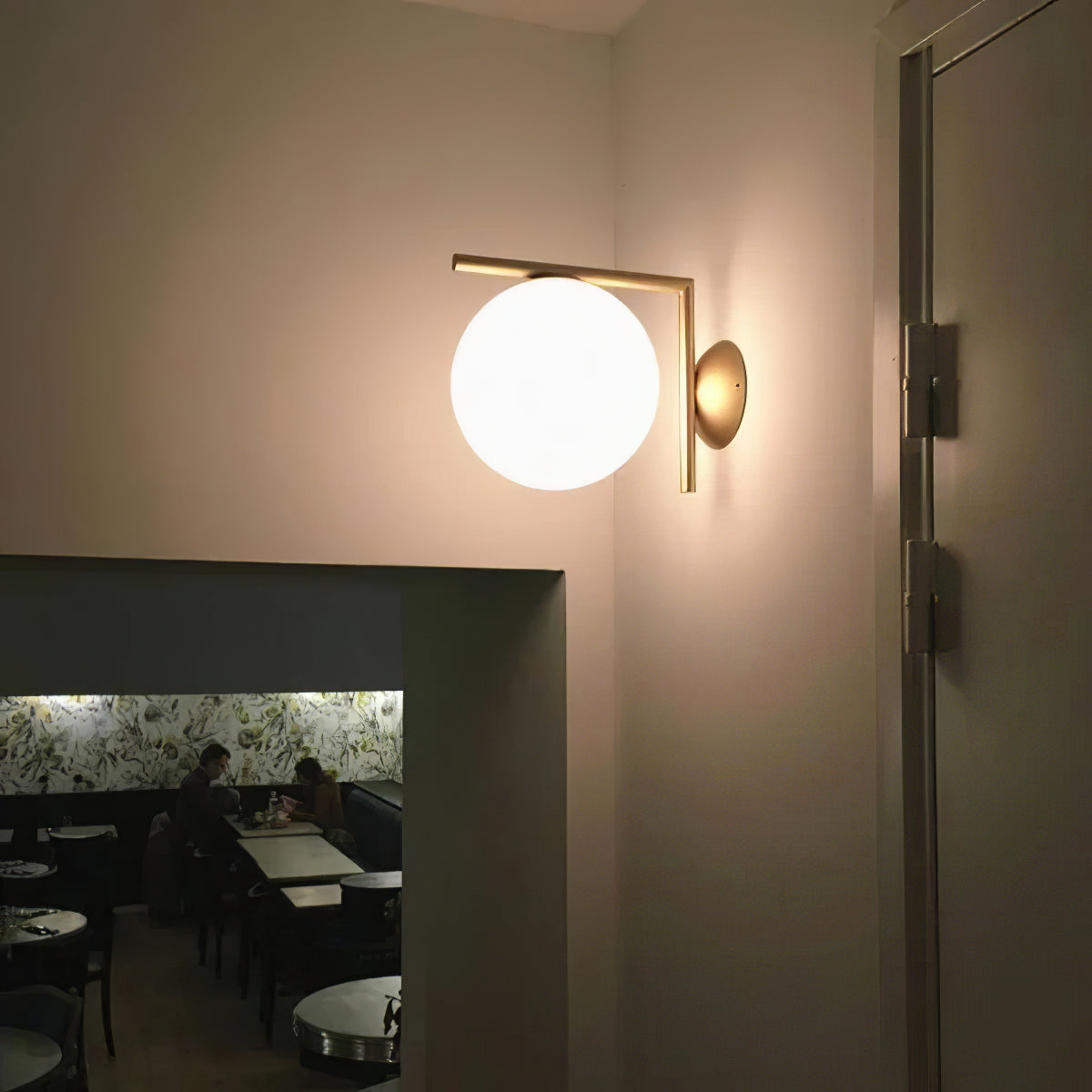 IC Wall Lamp 8.7"