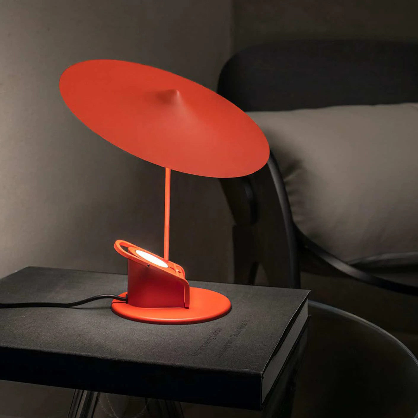 Ile Adjustable Clip-On LED Table Lamp