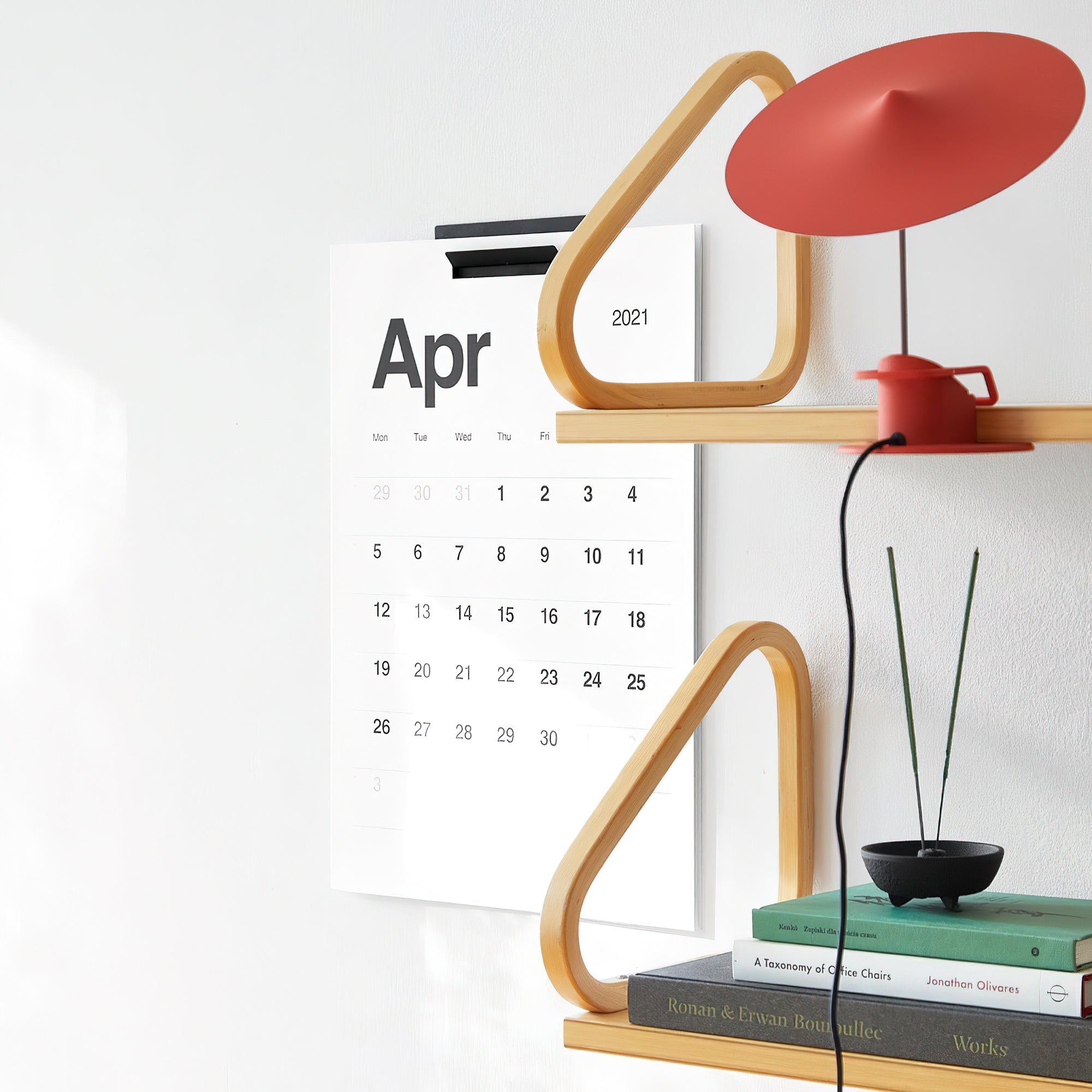 Ile Adjustable Clip-On LED Table Lamp