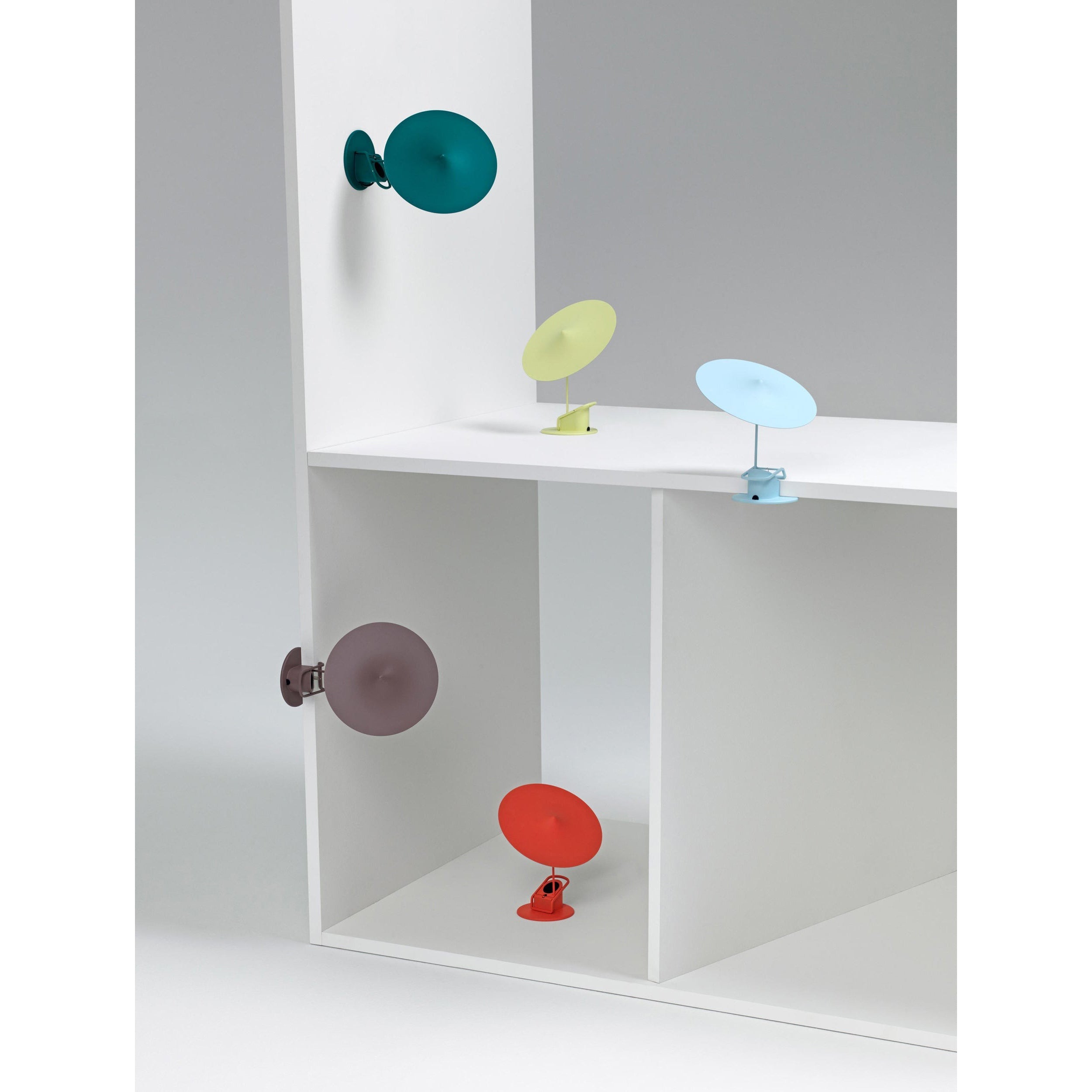 Ile Adjustable Clip-On LED Table Lamp