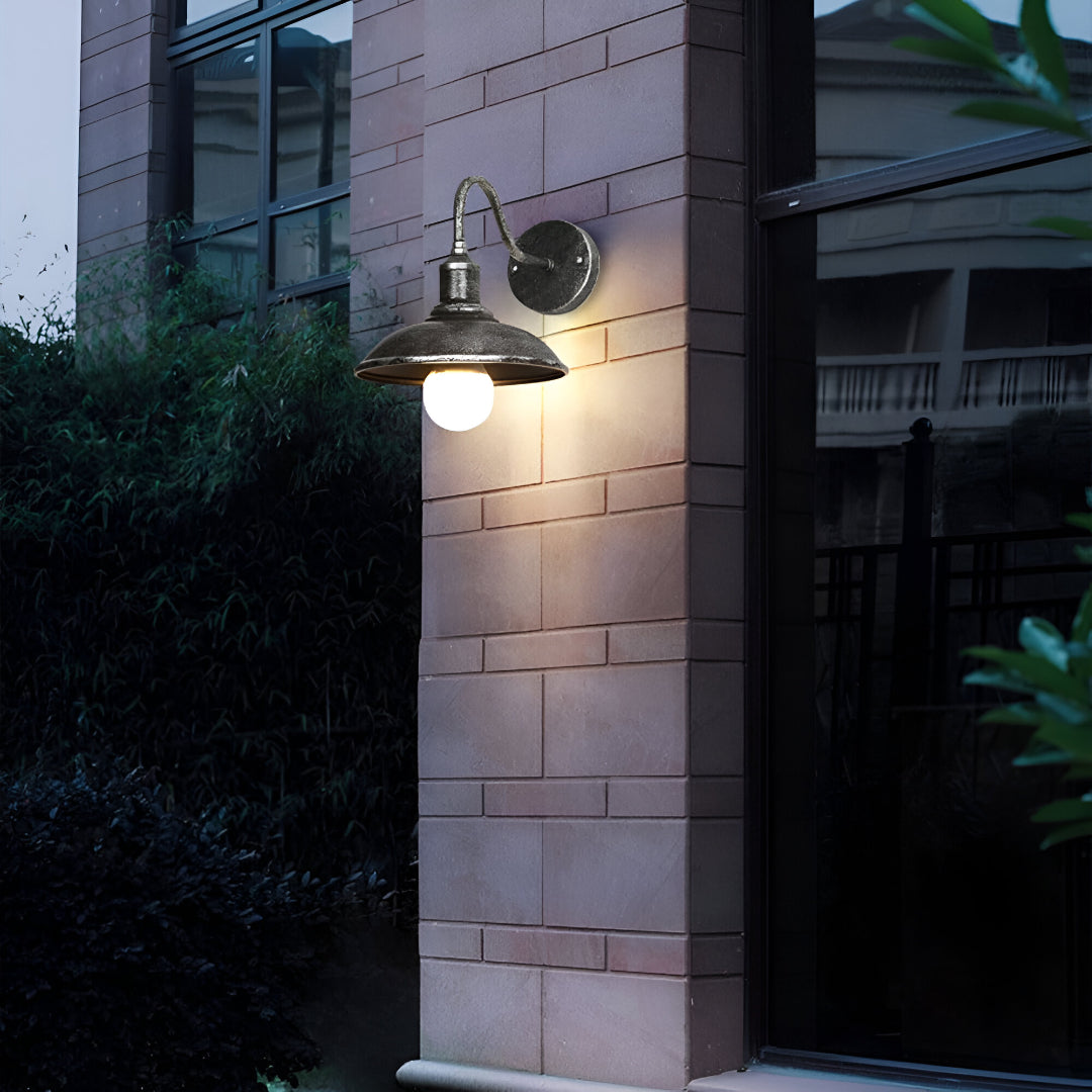 IndusBowl: Industrial Wall Light LED with Iron Shade in Retro Design – Ideal for Entrance & Patio