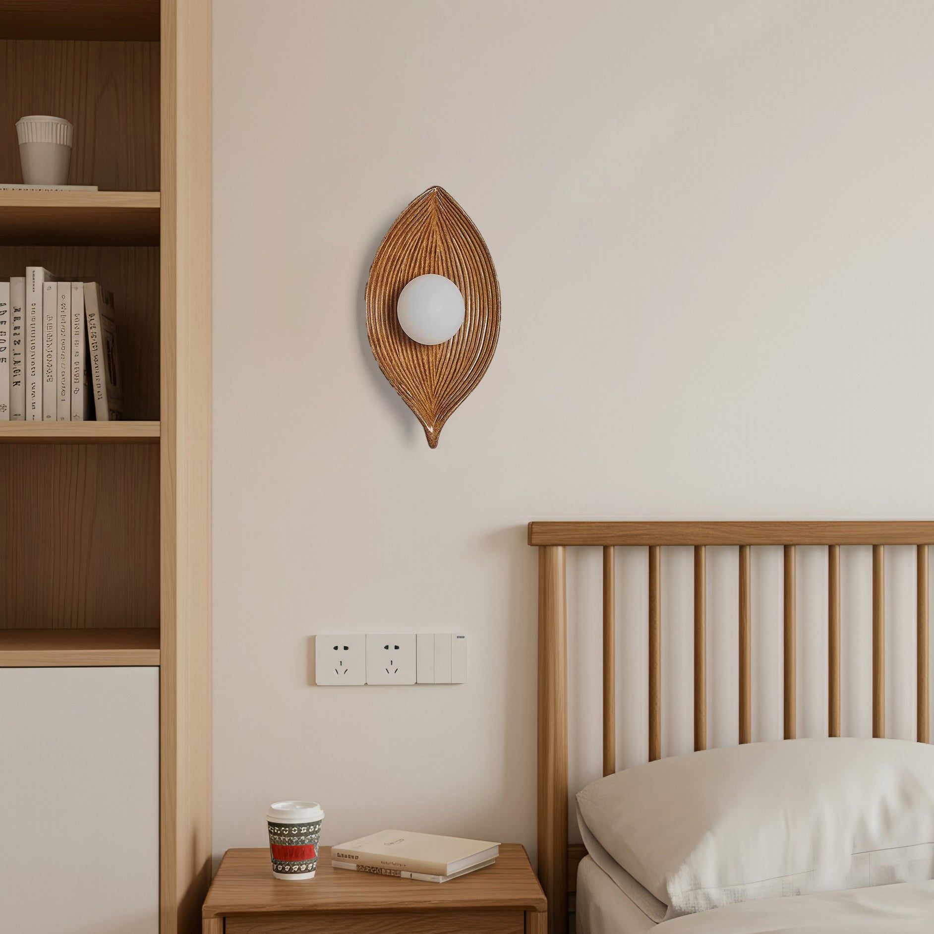 Iyana Resin Leaf Wall Sconce