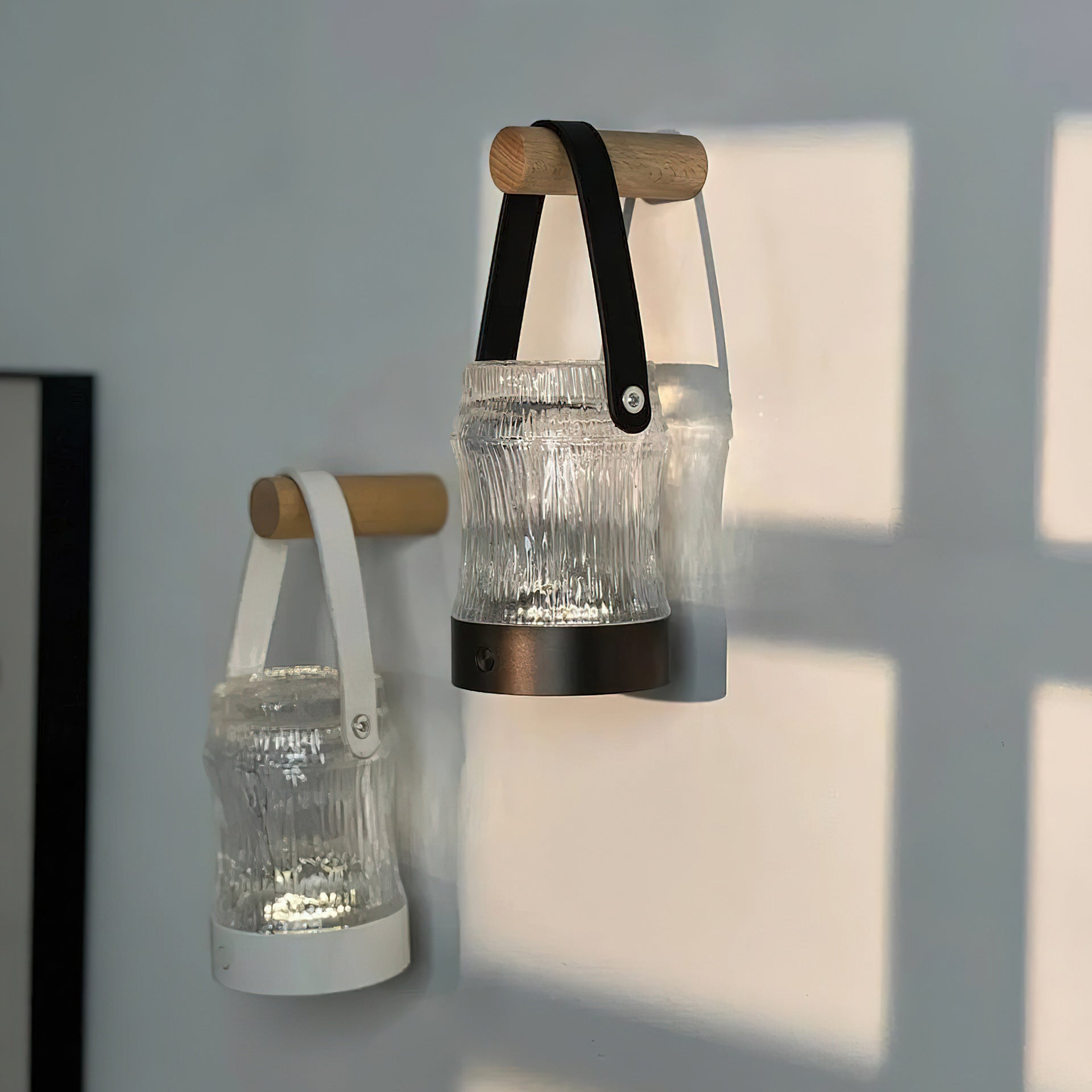 Iyigoo Cordless Rechargeable Wall Lamp