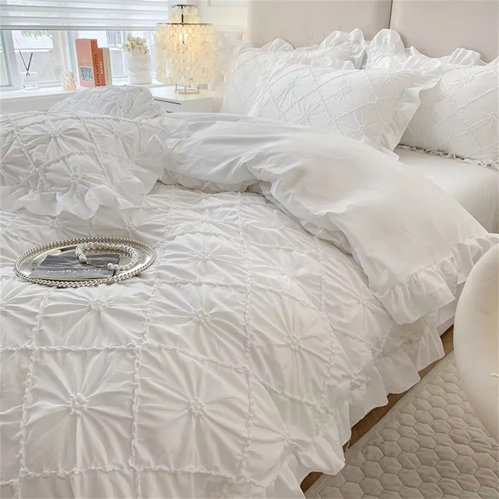 VintageJoy: Romantic Duvet Cover Set – Breathable, Soft & Decorative with Classic Ruffled Look for Home