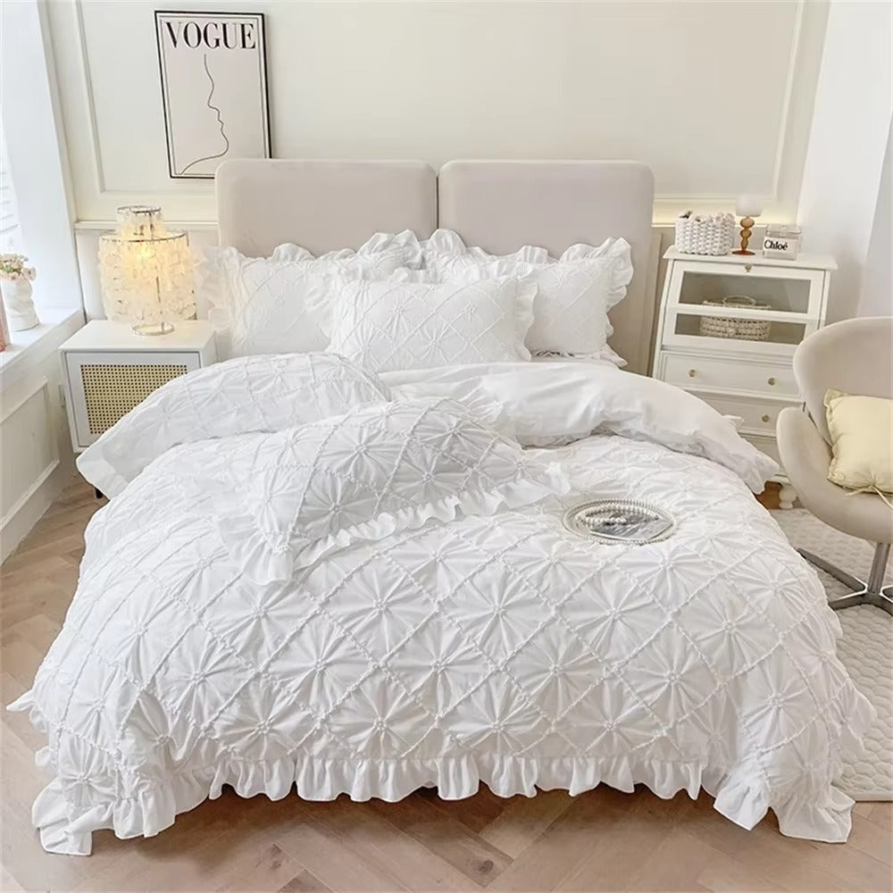 VintageJoy: Romantic Duvet Cover Set – Breathable, Soft & Decorative with Classic Ruffled Look for Home