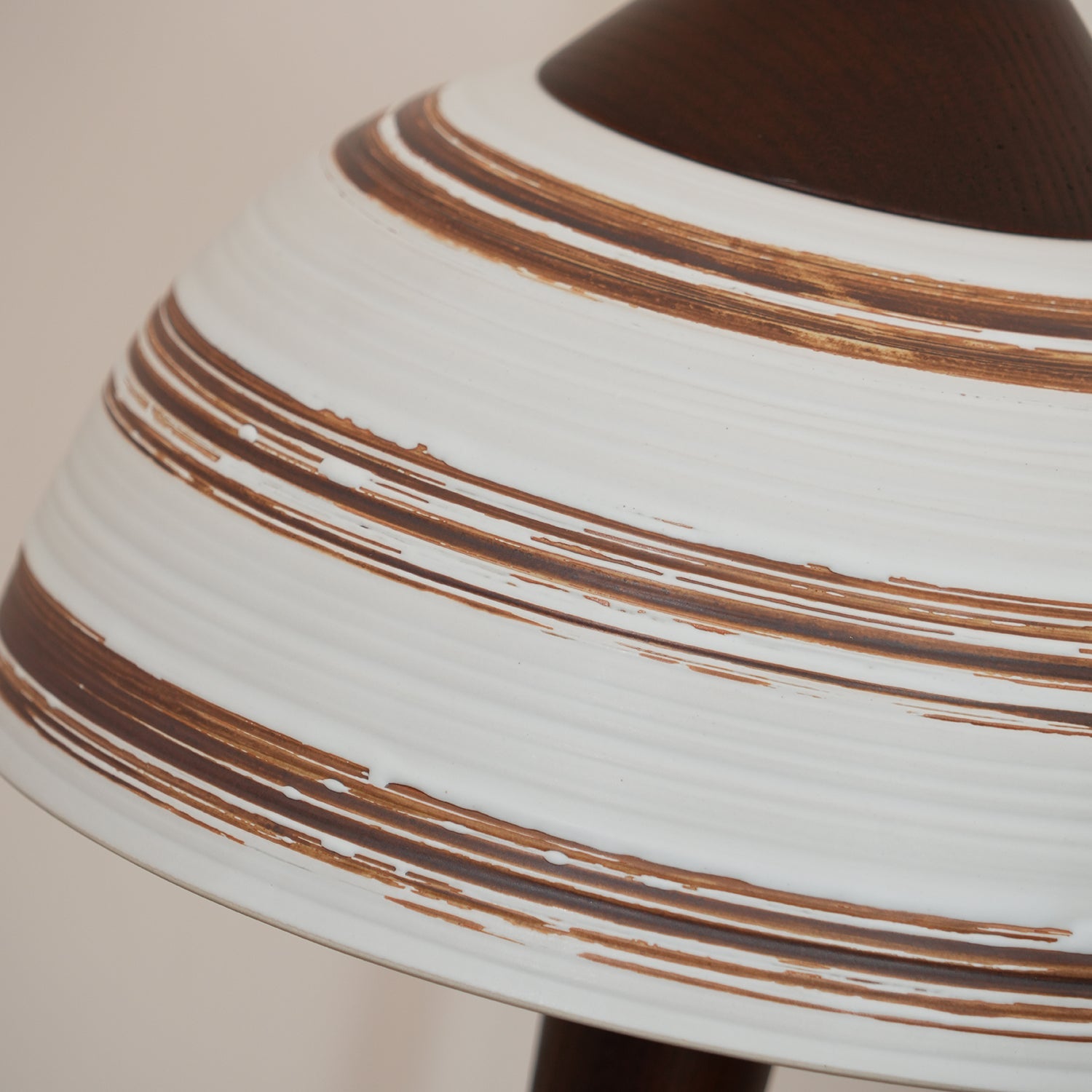 Retro Ceramic and Wood Table Lamp 9.1"