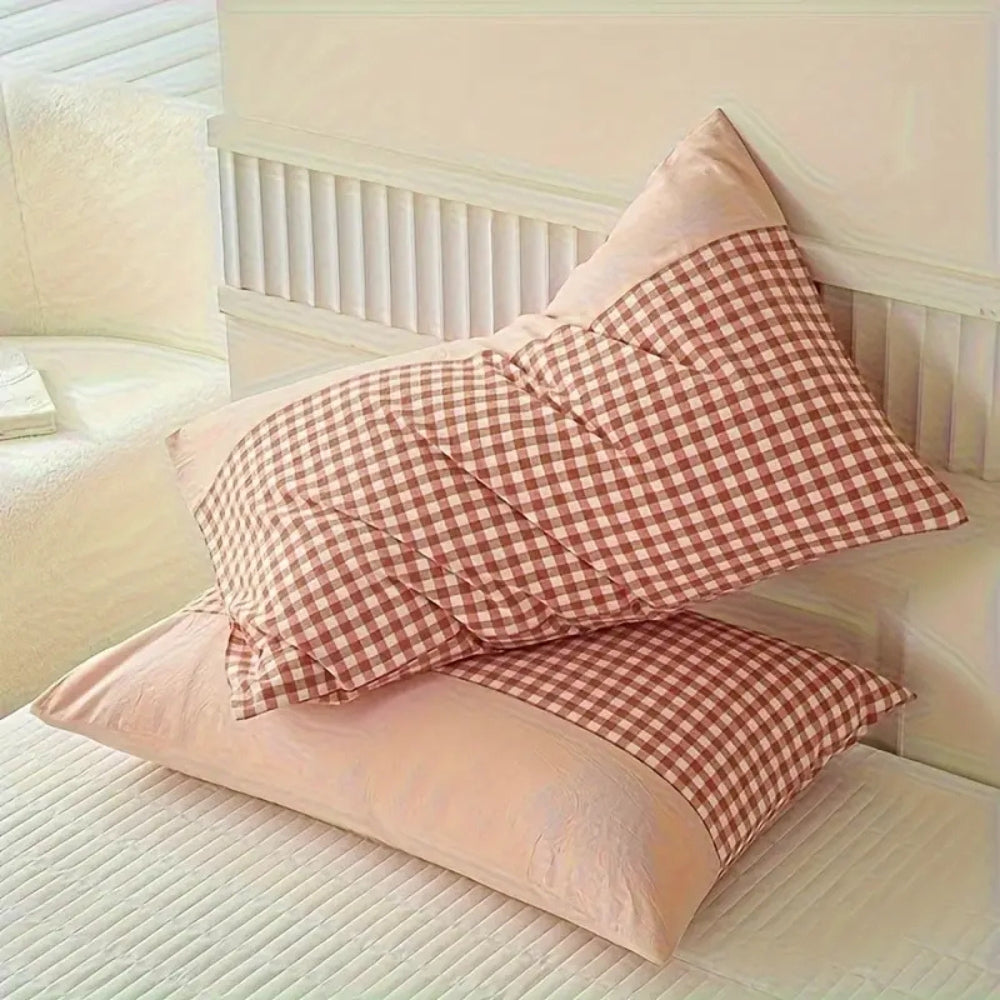KaroTraum: Checkered Pillowcase – Soft & Easy Care for Bedroom (1 Piece)